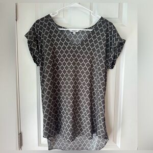 Express Gray and White Geometric Blouse